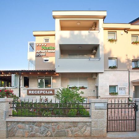 Apartments Maslina II Нивице Екстериор снимка
