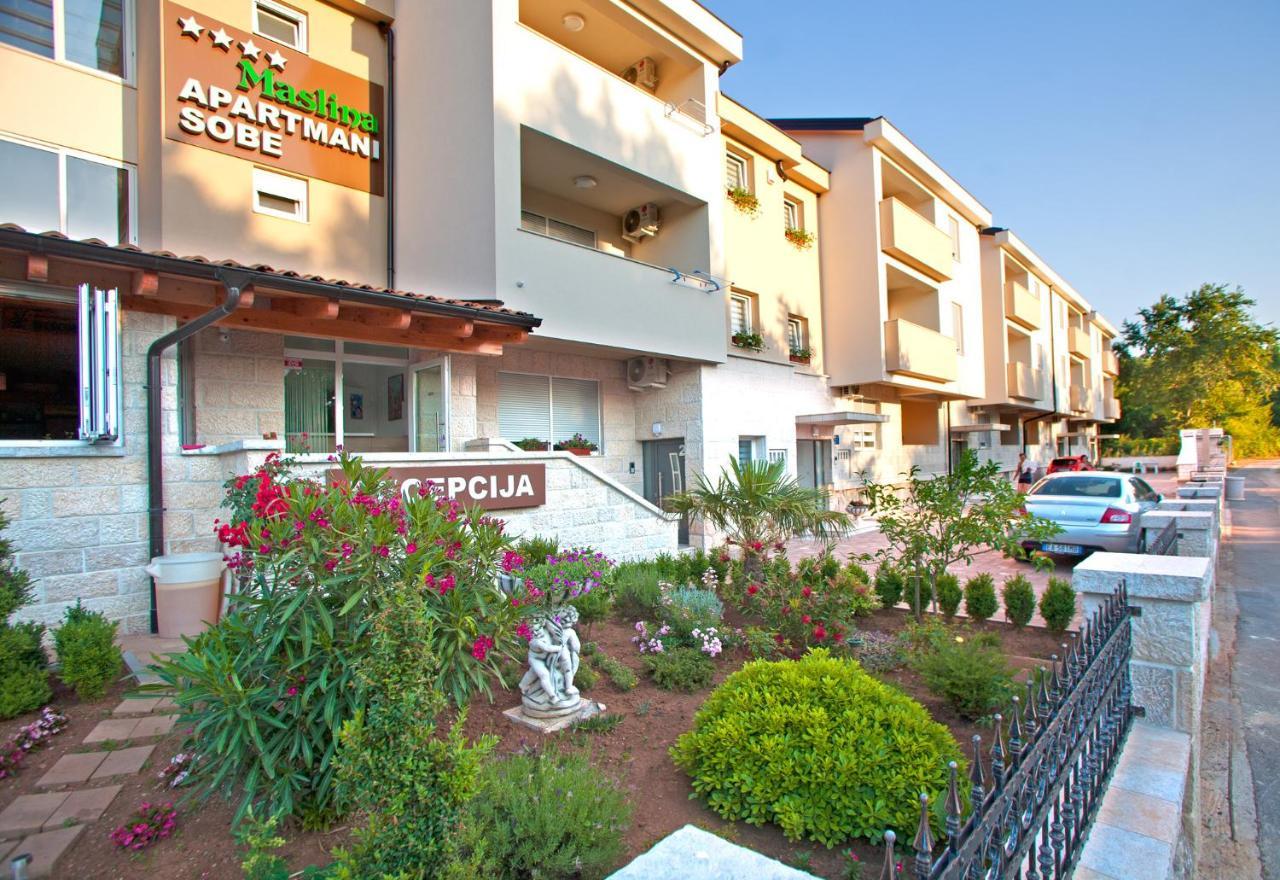 Apartments Maslina II Нивице Екстериор снимка