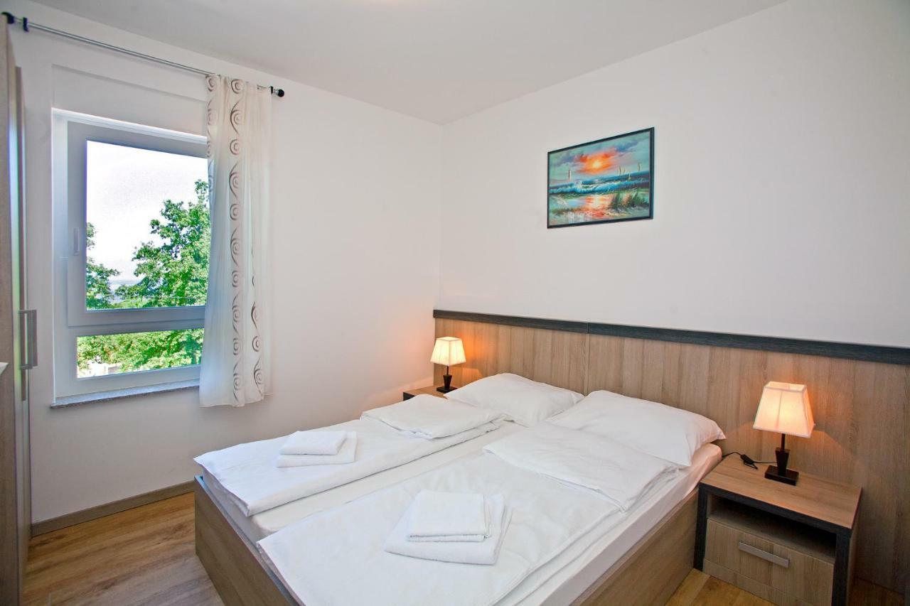 Apartments Maslina II Нивице Екстериор снимка