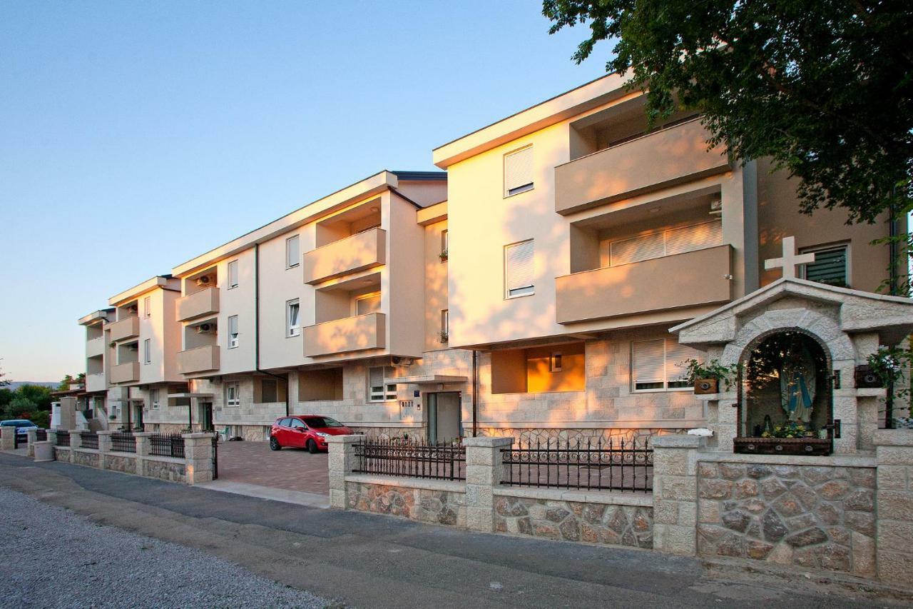 Apartments Maslina II Нивице Екстериор снимка