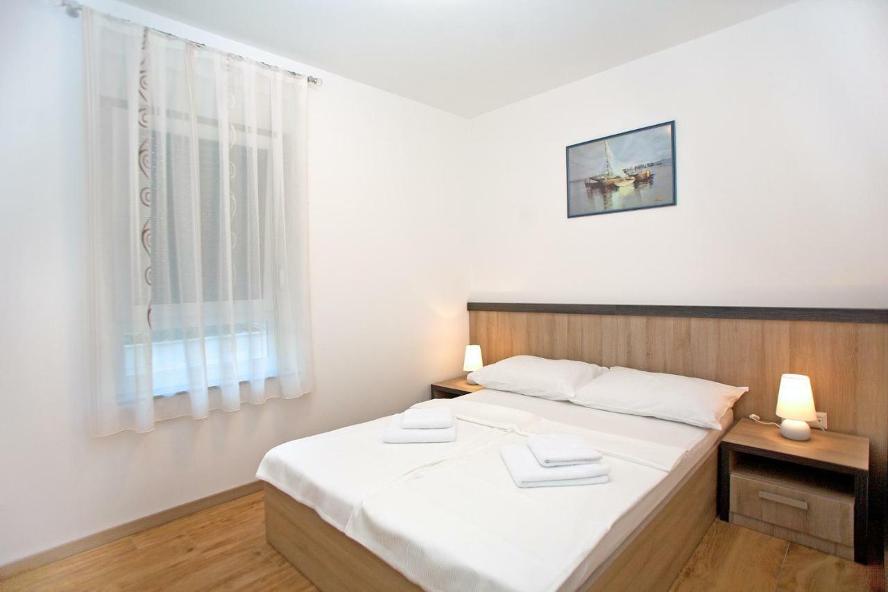 Apartments Maslina II Нивице Екстериор снимка