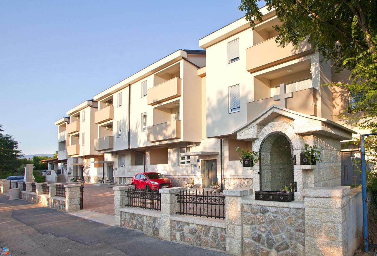 Apartments Maslina II Нивице Екстериор снимка