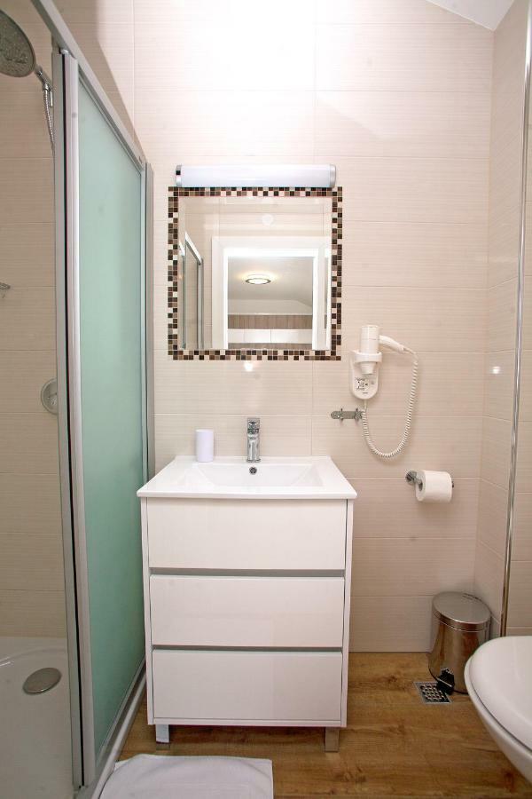 Apartments Maslina II Нивице Екстериор снимка